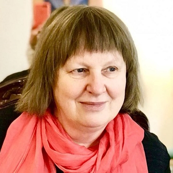 Елена Юрьевна Петрова